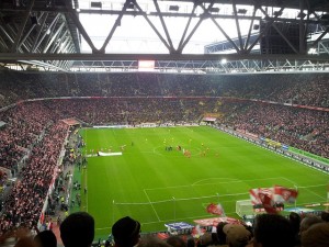 fussballstadion-zuschauer-stadion